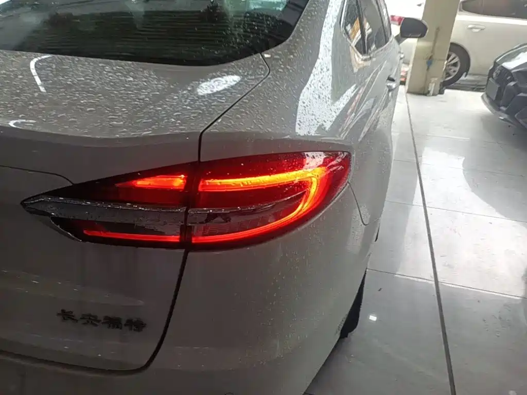 Ford Mondeo New Energy — миниатюра 8