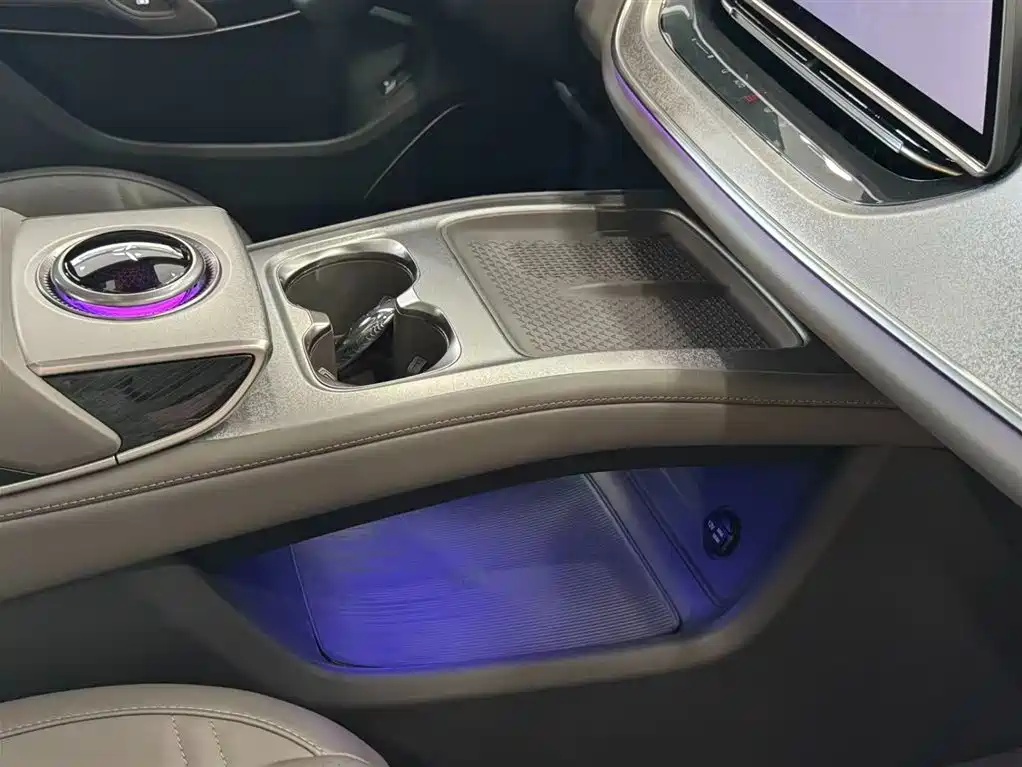 Hongqi HONGQI TIANGONG 08