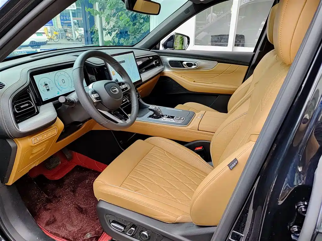 GAC GS8 2025 2.0TGDI Luxury 5 мест