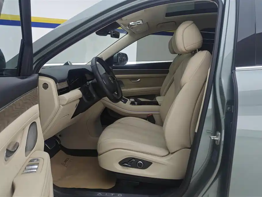 AITO ASK THE WORLD M7