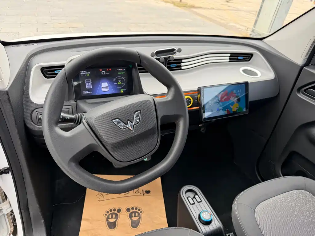 Wuling MINIEV — миниатюра 9