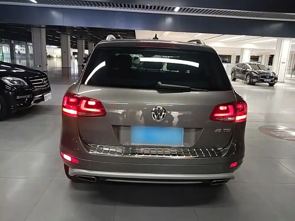 Volkswagen Touareg 2011 3.0TSI Luxury