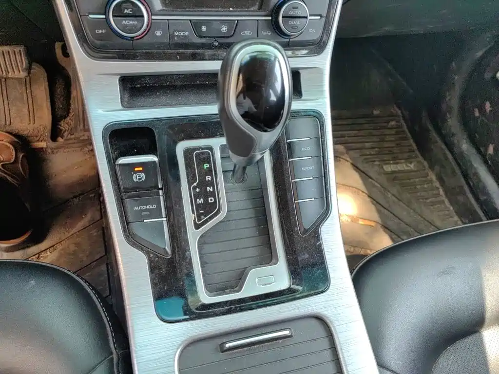 Geely Emgrand GS — миниатюра 10