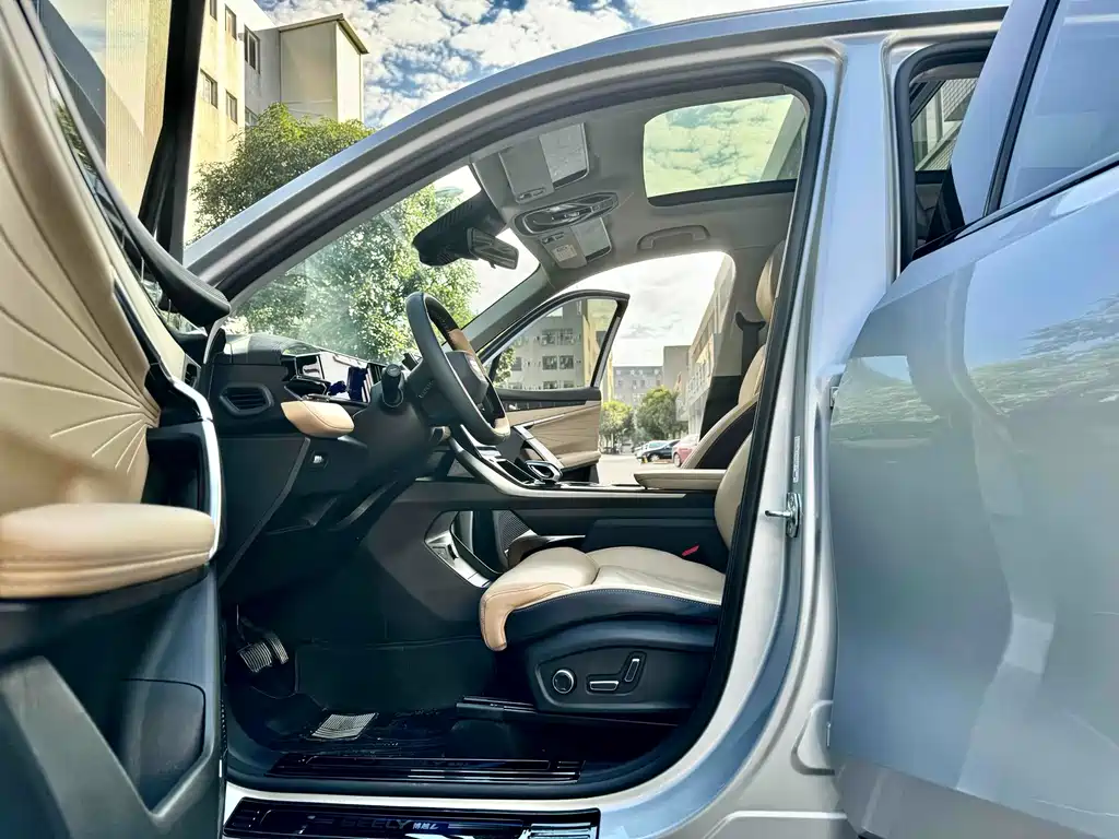 Geely Boyue L — миниатюра 7