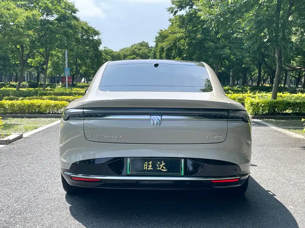 Buick L7