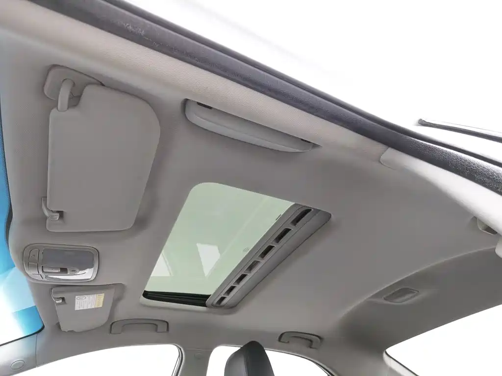 Roewe 360 — миниатюра 14