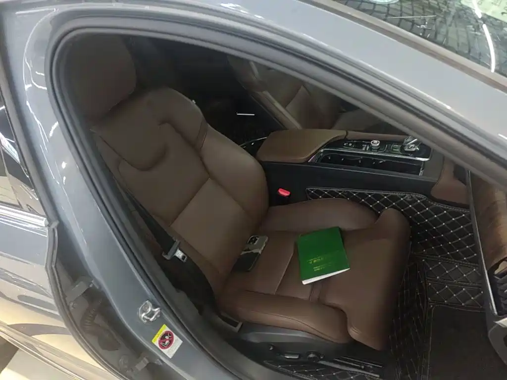 Volvo S90 — миниатюра 25