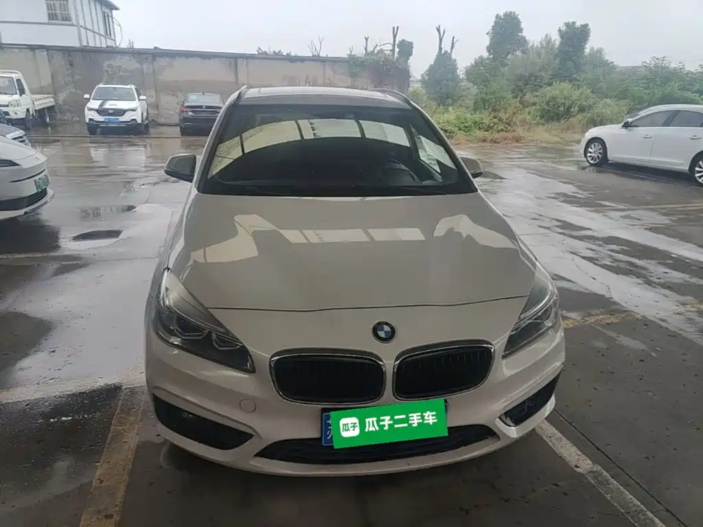 BMW 2 Series Active Tourer — миниатюра 3