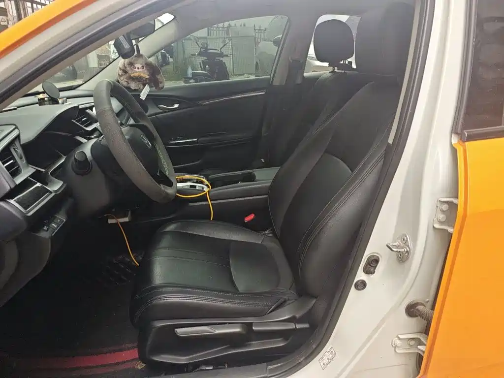 Honda Civic — миниатюра 8
