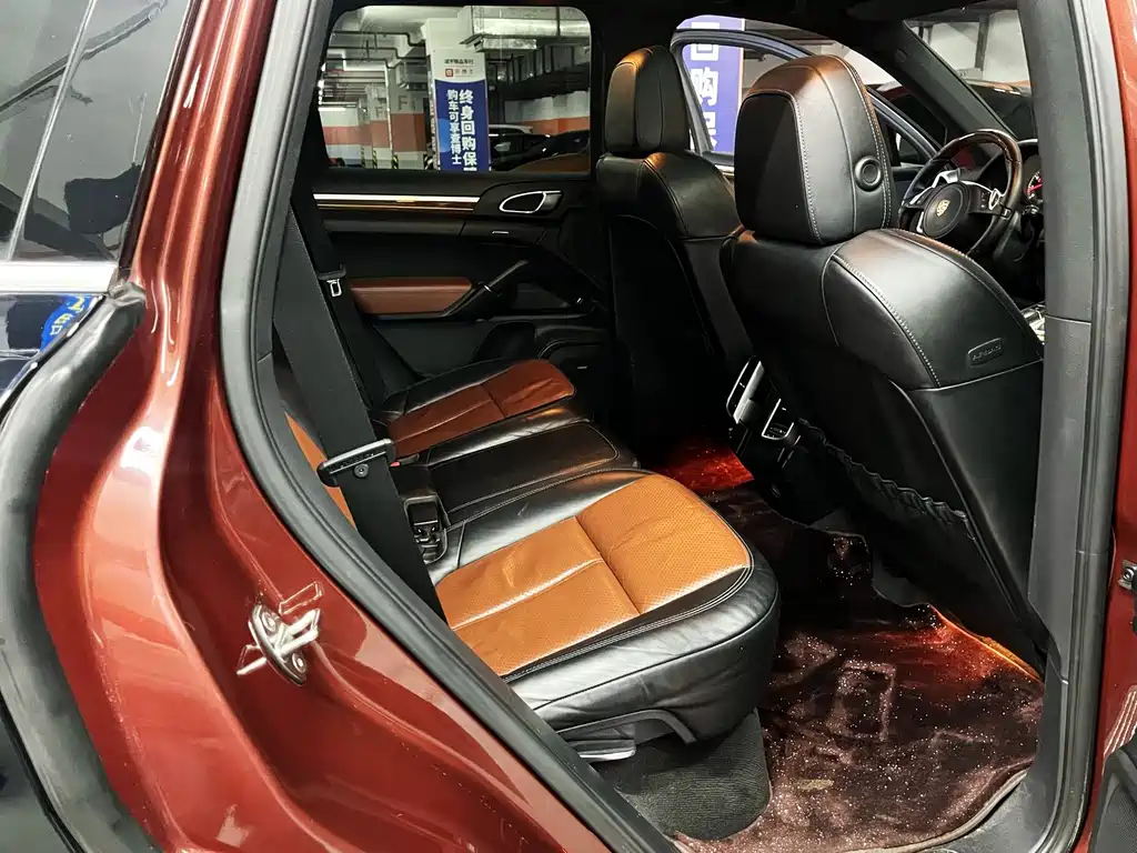 Porsche Cayenne — миниатюра 17