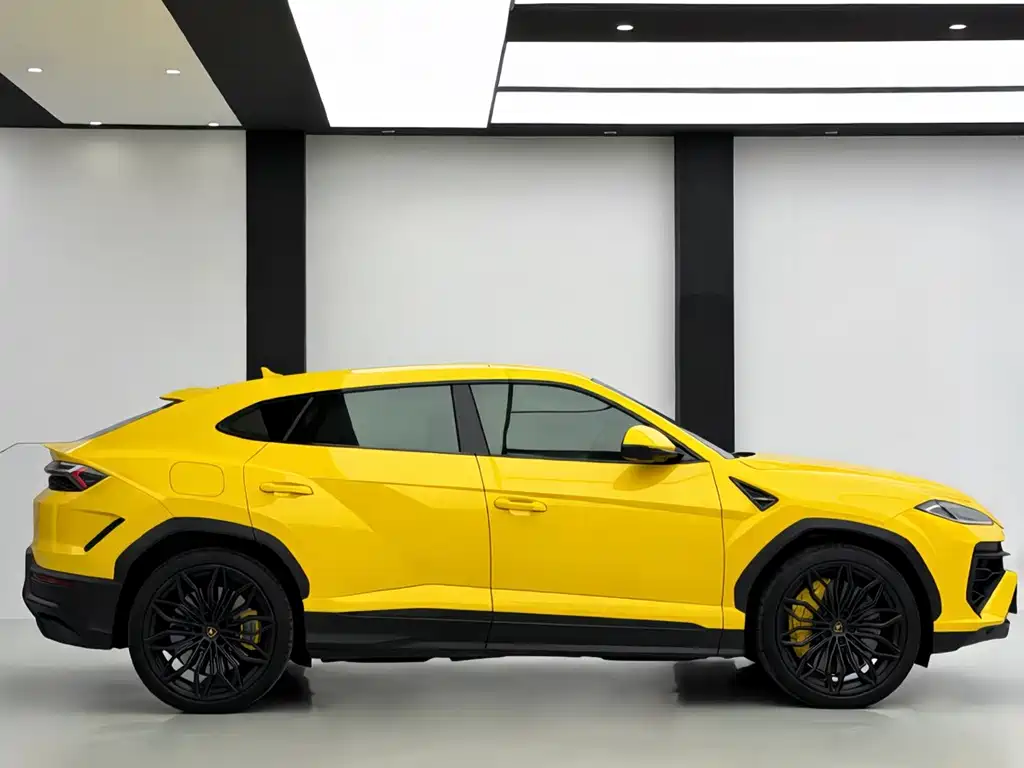 Lamborghini Urus SE 2025 4.0T Standard