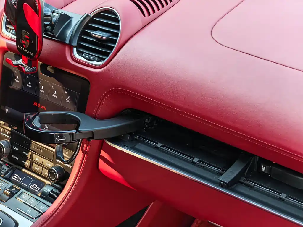 Porsche 718 2018 Cayman 2.0T
