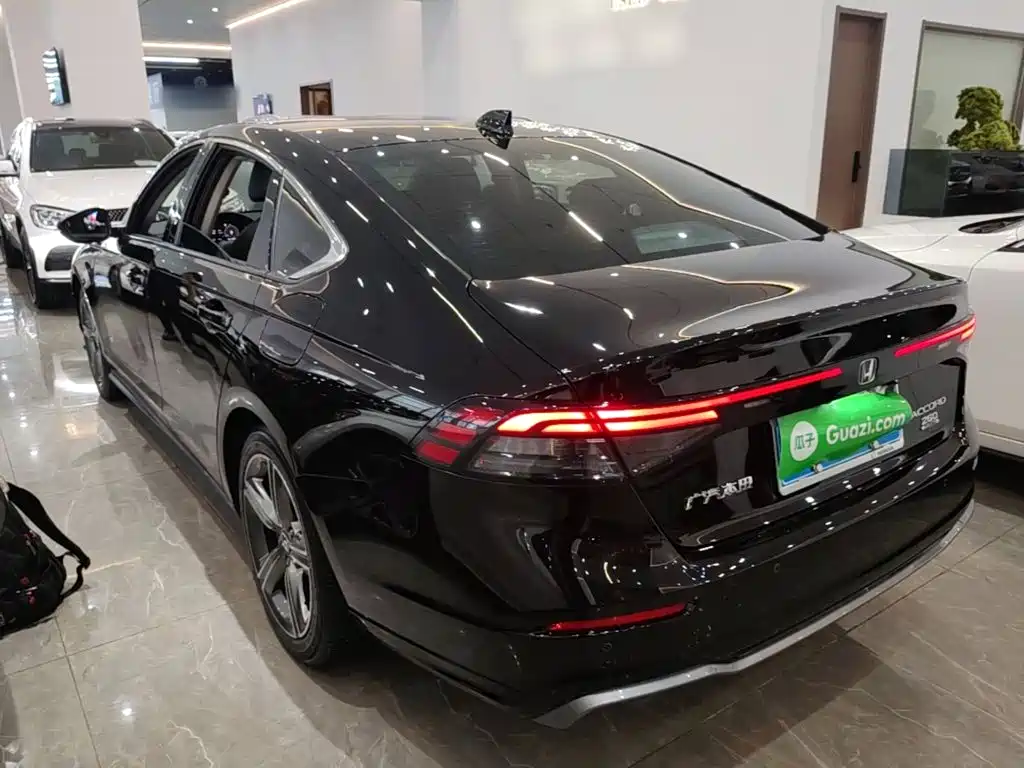 Honda Accord — миниатюра 5