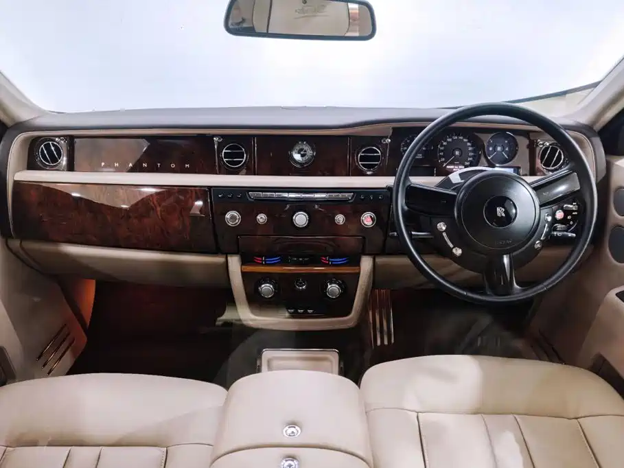 Rolls-Royce Phantom — миниатюра 7
