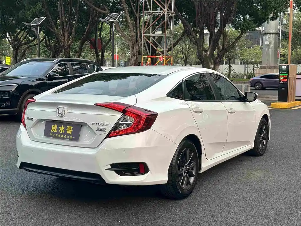 Honda Civic — миниатюра 5
