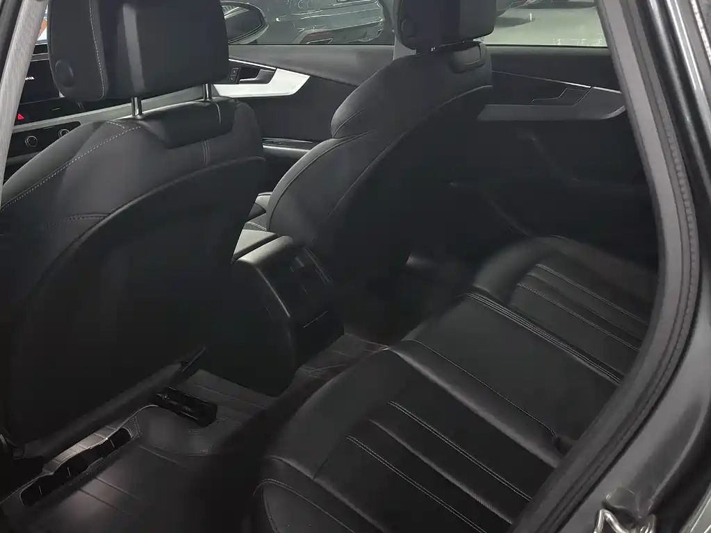 Audi A4L — миниатюра 7