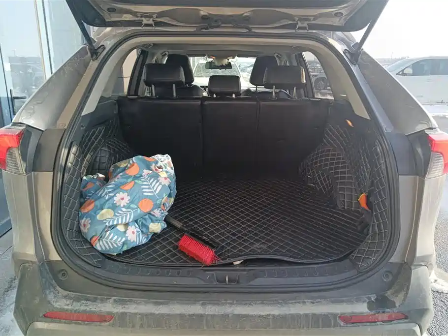 TOYOTA RAV4 RONGFANG