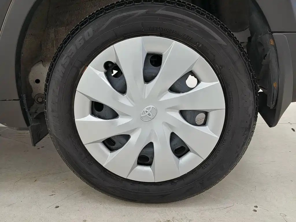 Toyota Yaris L — миниатюра 17