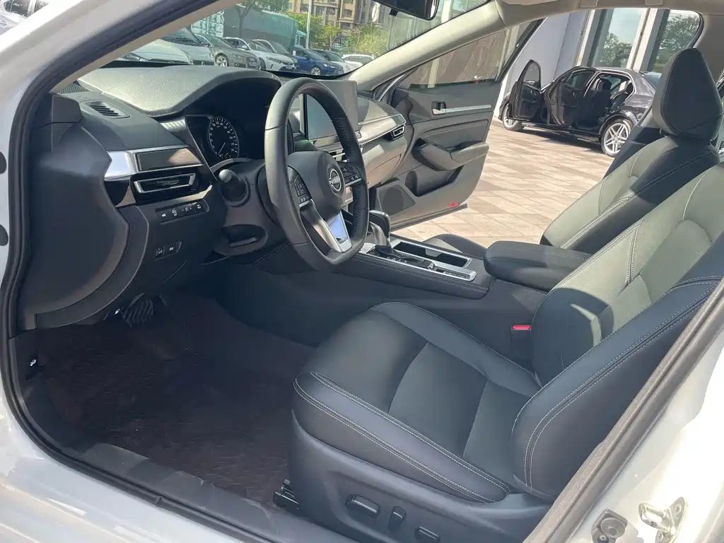 Nissan Teana — миниатюра 10