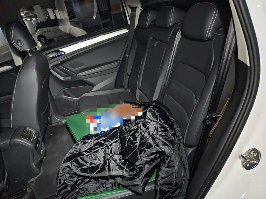 Volkswagen Tiguan L — миниатюра 13