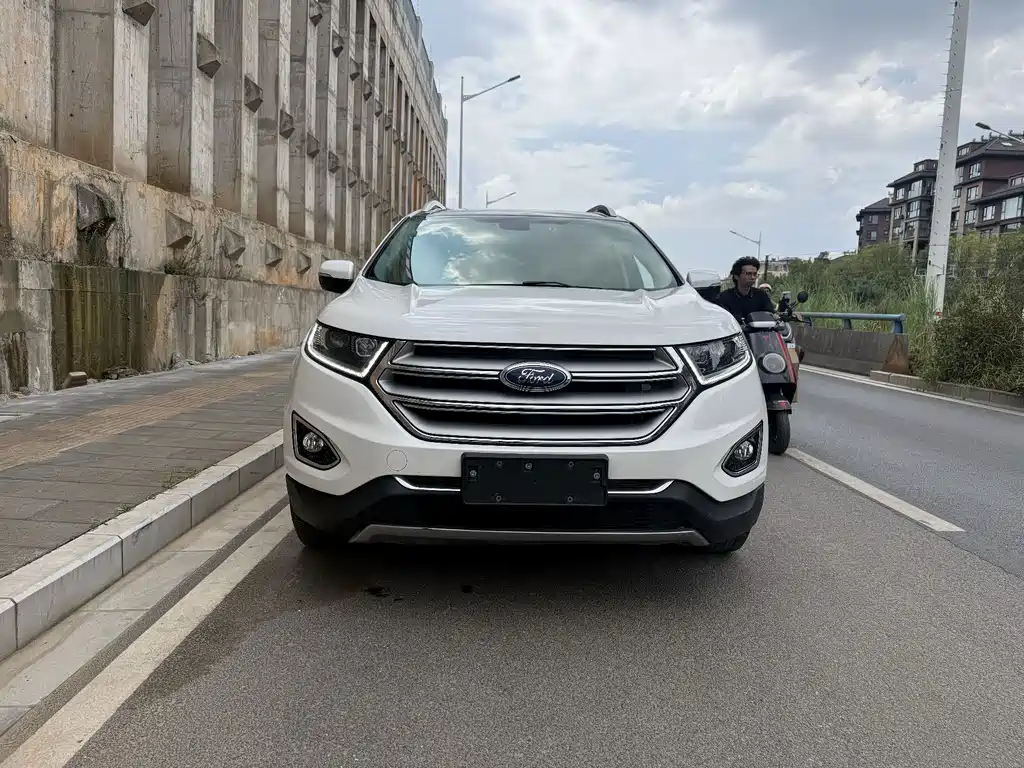 Ford Edge — миниатюра 2