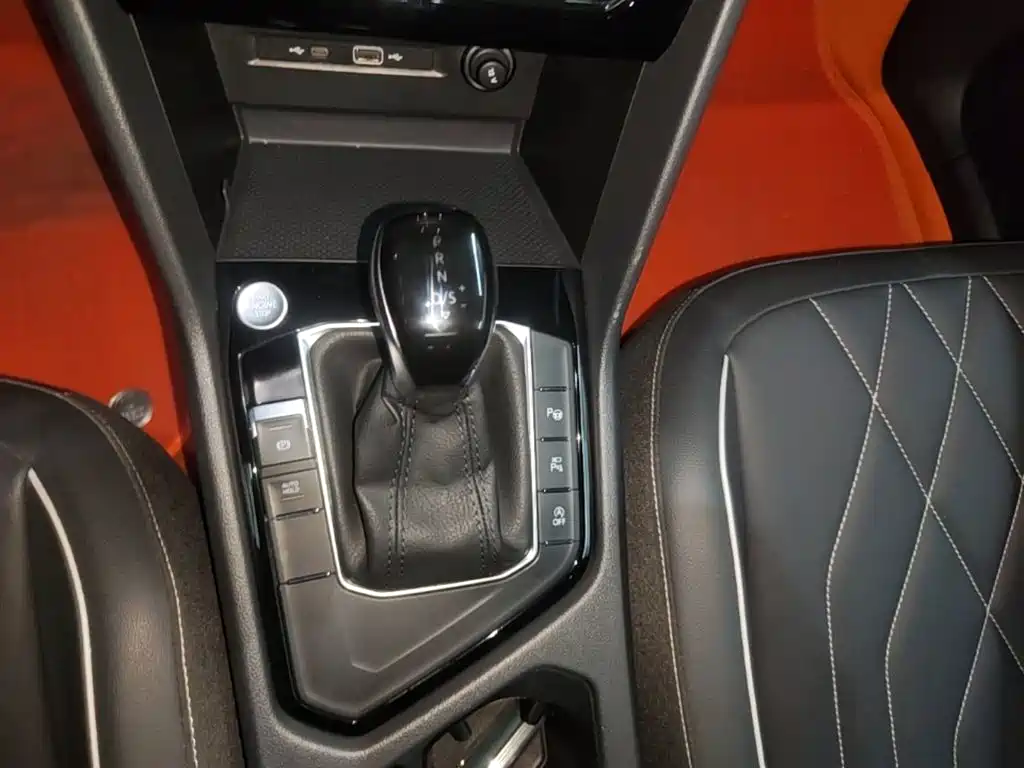 Volkswagen Tiguan L — миниатюра 14