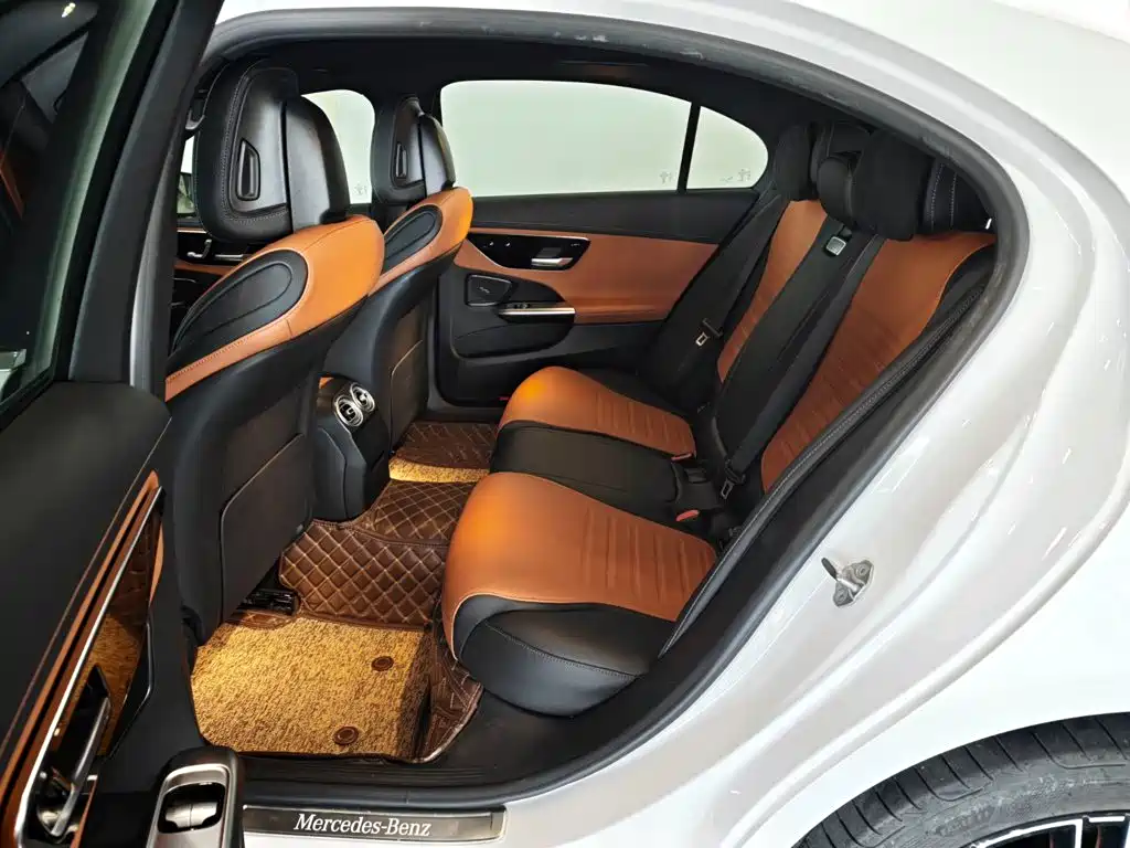 Mercedes-Benz C-Class — миниатюра 8