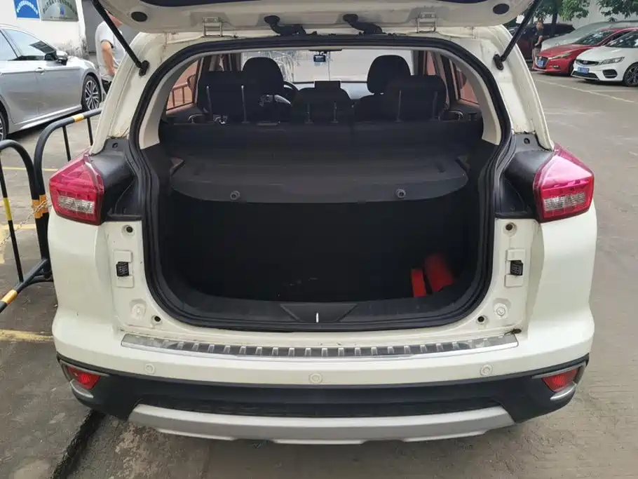 BAIC Senova X35 — миниатюра 4