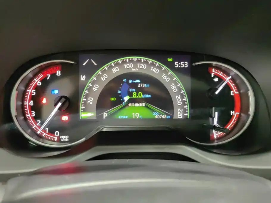 Toyota RAV4 — миниатюра 14