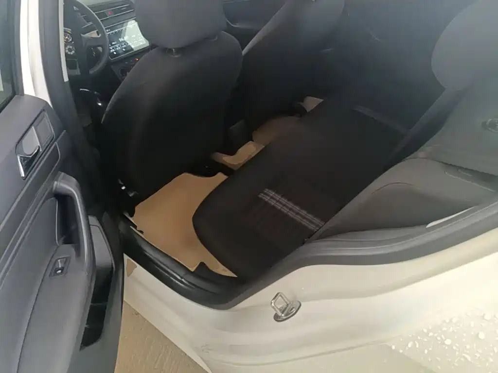 Volkswagen Lavida — миниатюра 17