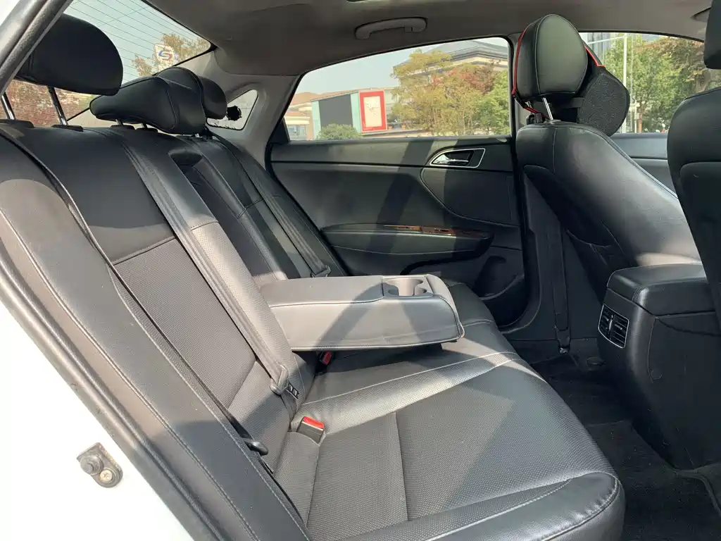 Hyundai Mistra — миниатюра 10