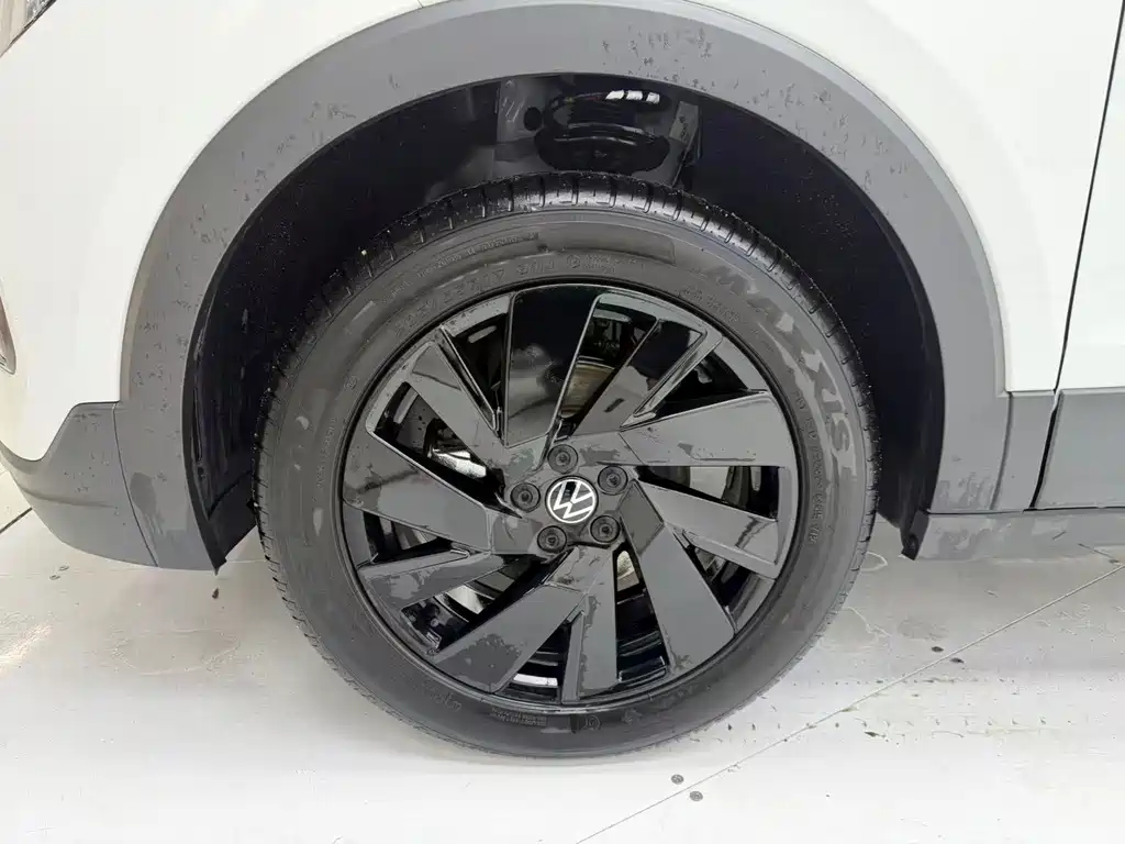 Volkswagen Tharu — миниатюра 7