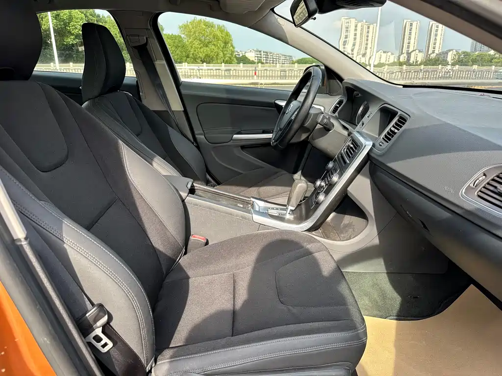 Volvo S60 2012 1.6T DRIVe