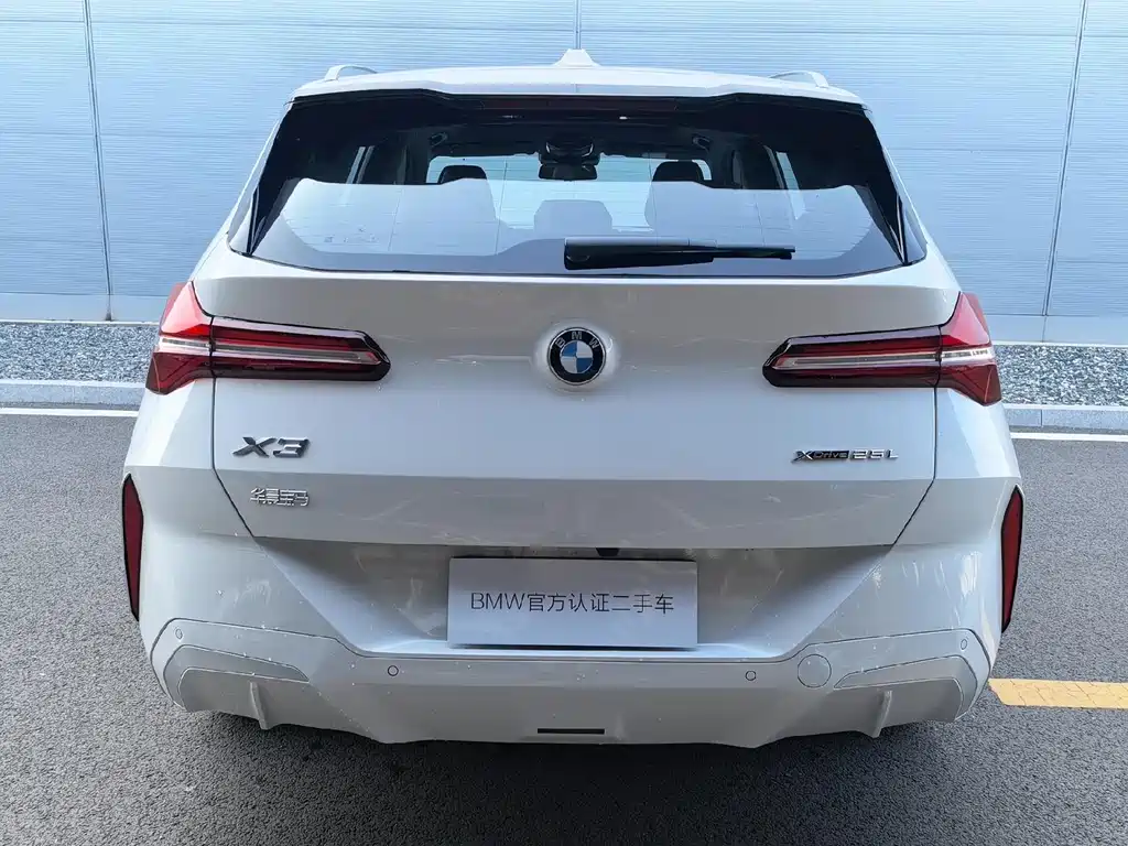 BMW X3 2025 xDrive25L Luxury