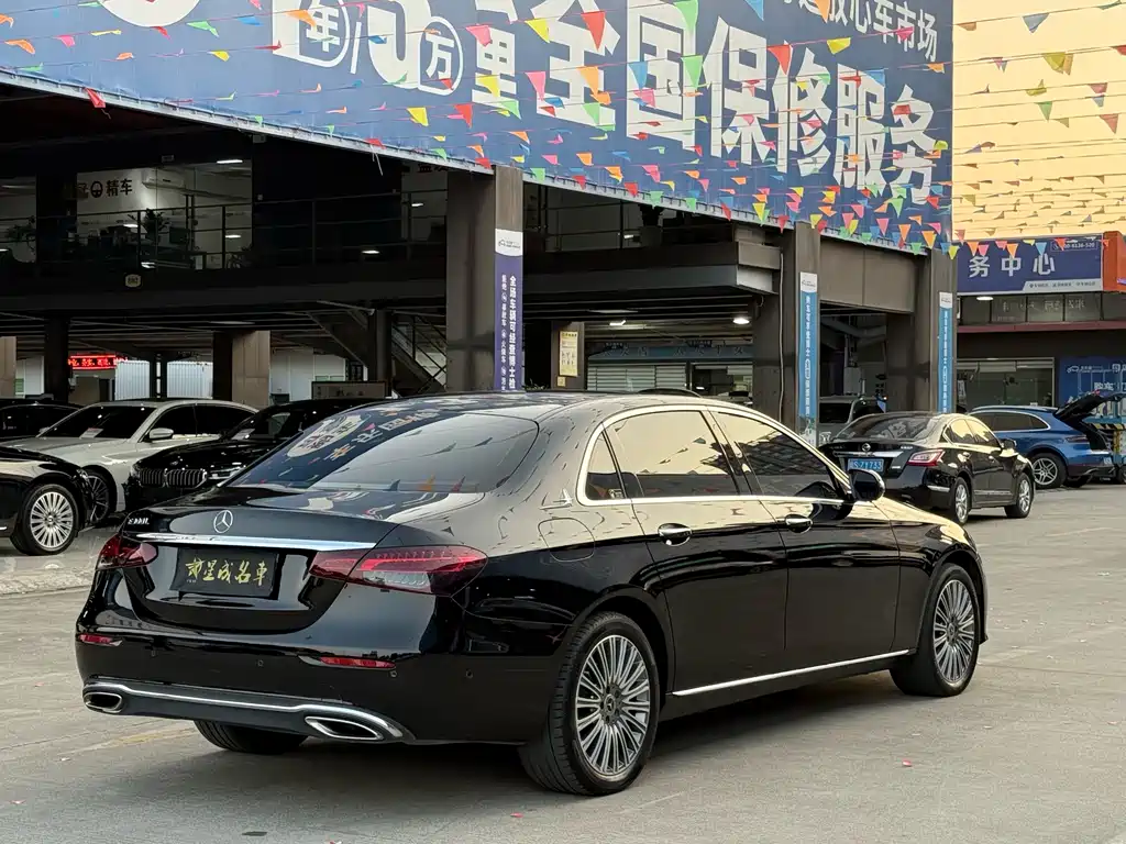 MERCEDES-BENZ E CLASS