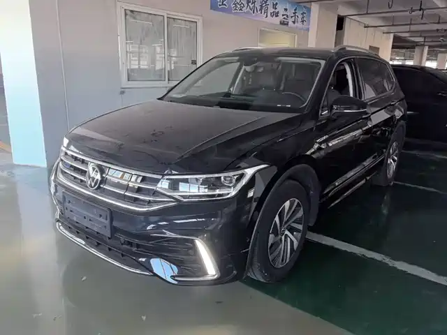 Volkswagen Tiguan L PHEV