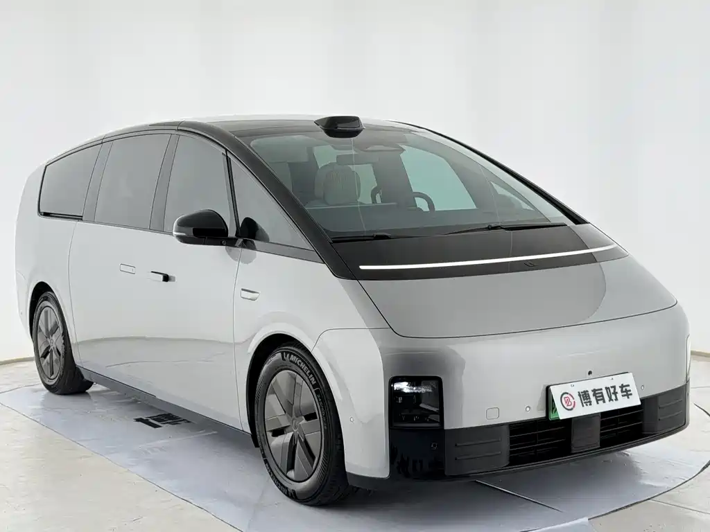 Li Auto MEGA 2024 Ultra