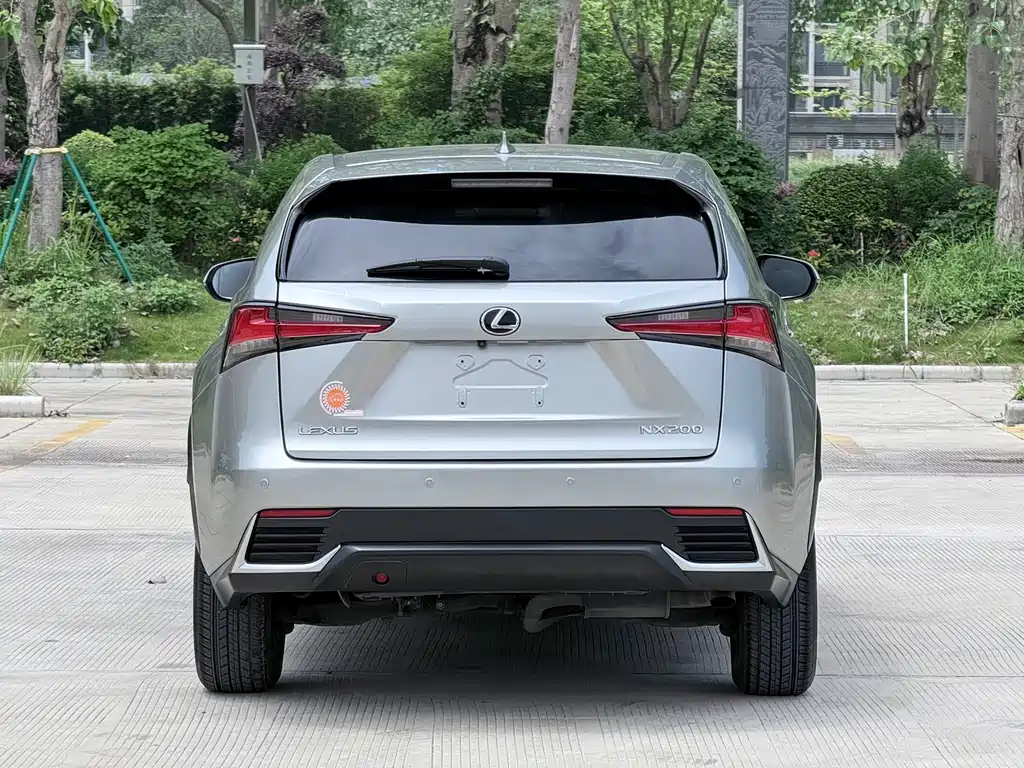 Lexus NX 2018 200 V