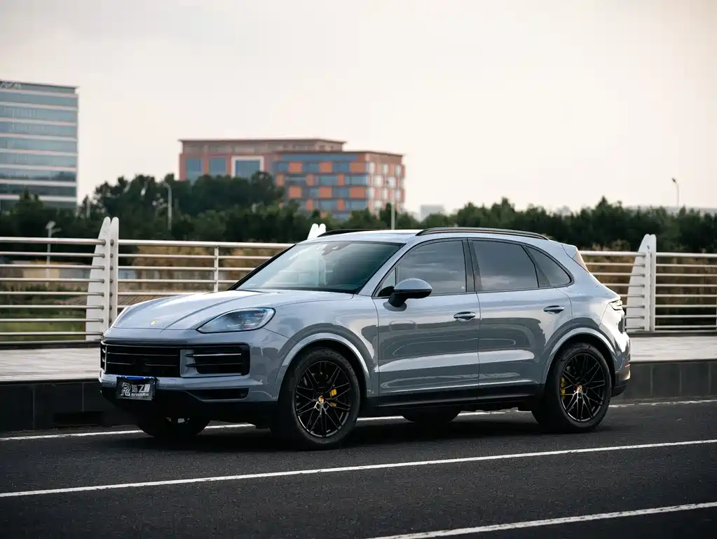 Porsche Cayenne 2024