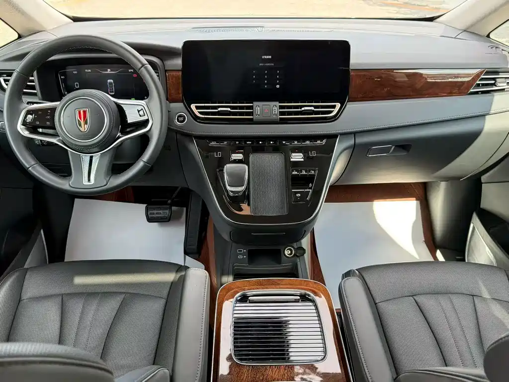 Hongqi Hongqi HQ9 PHEV — миниатюра 5