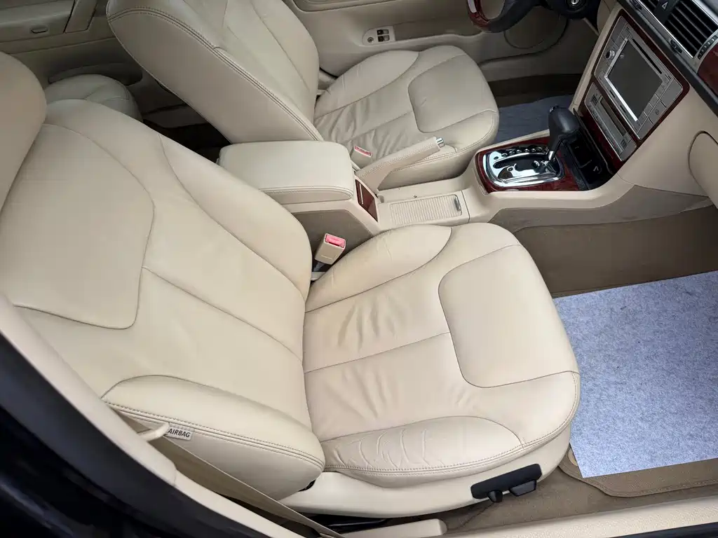 Volkswagen Passat Lingyu — миниатюра 12