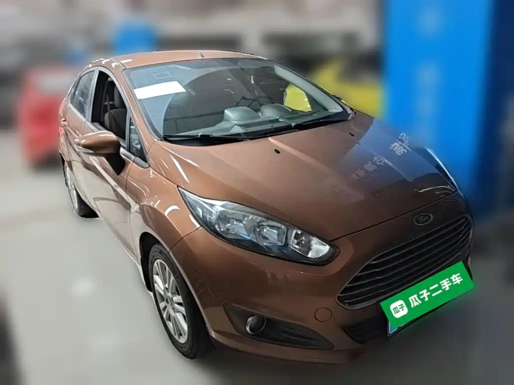 Ford Fiesta 2013 1.5L AT Fashion