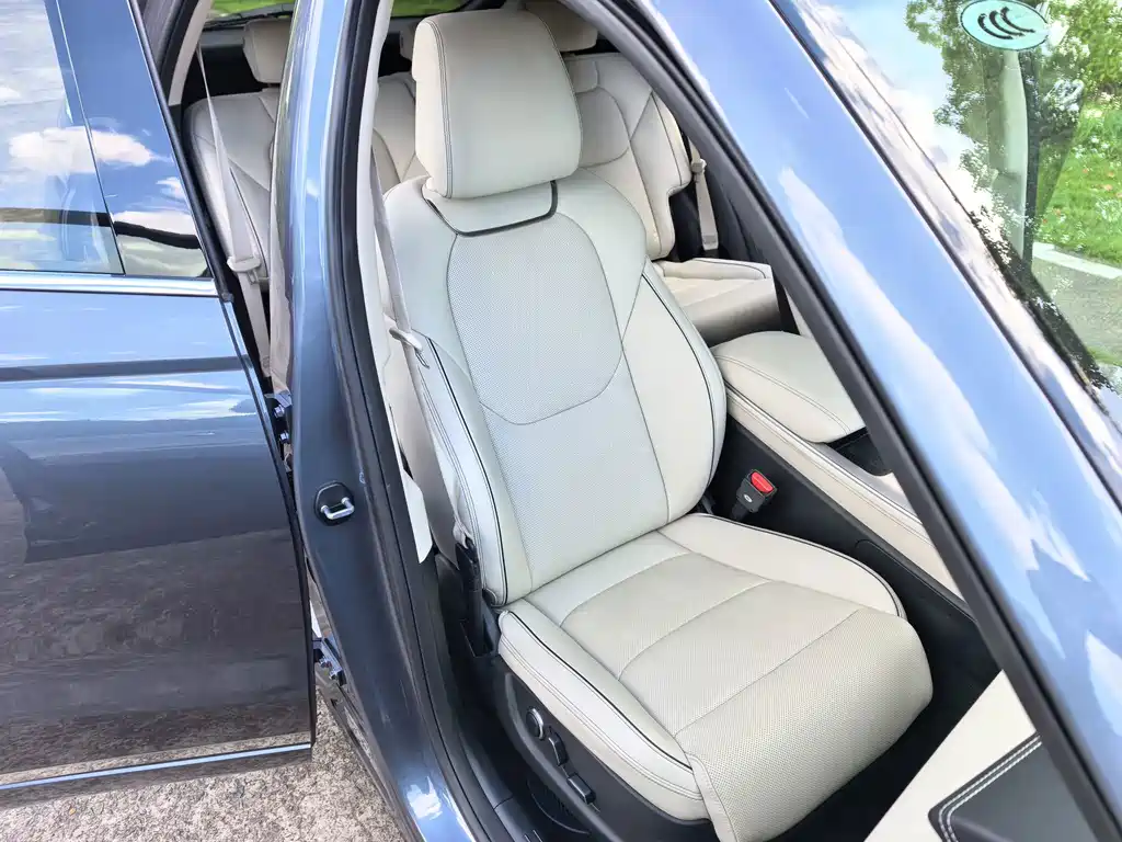Genesis GV70 — миниатюра 17