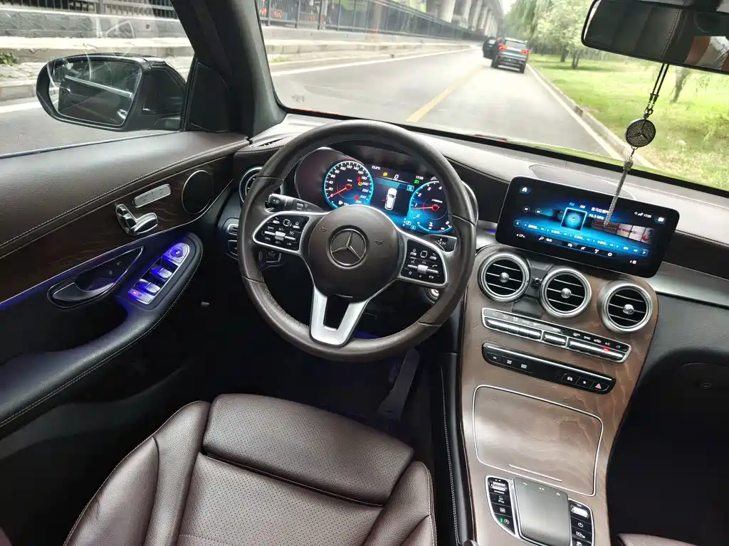Mercedes-Benz GLC — миниатюра 6