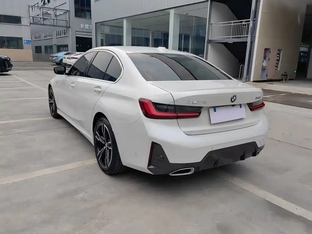 BMW 3 Series — миниатюра 4