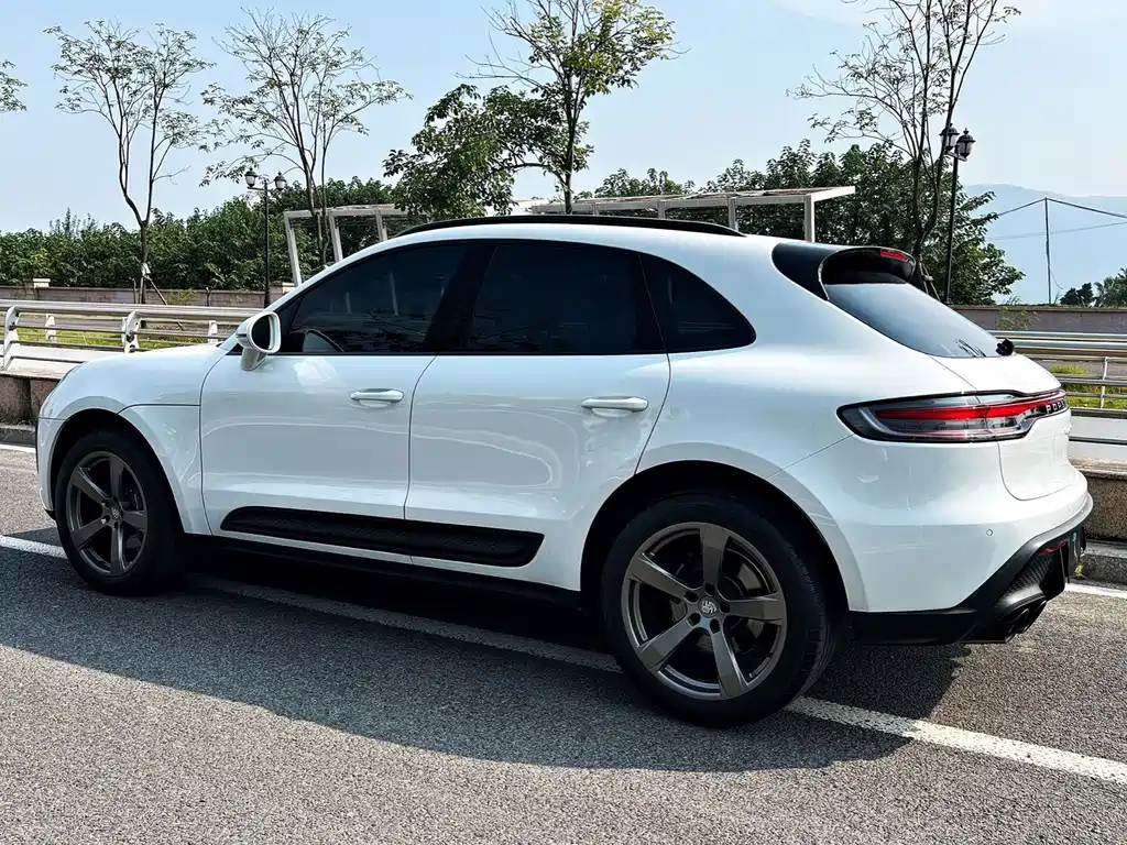 Porsche Macan 2023 — фото 4