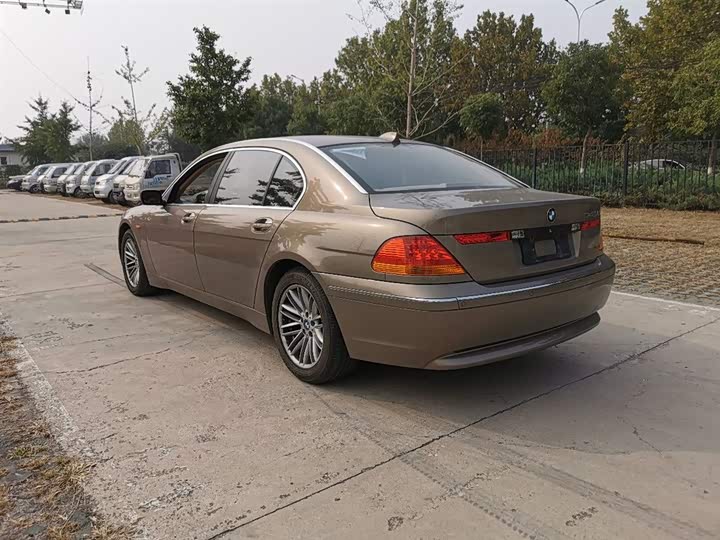 宝马7系 03款 745i
