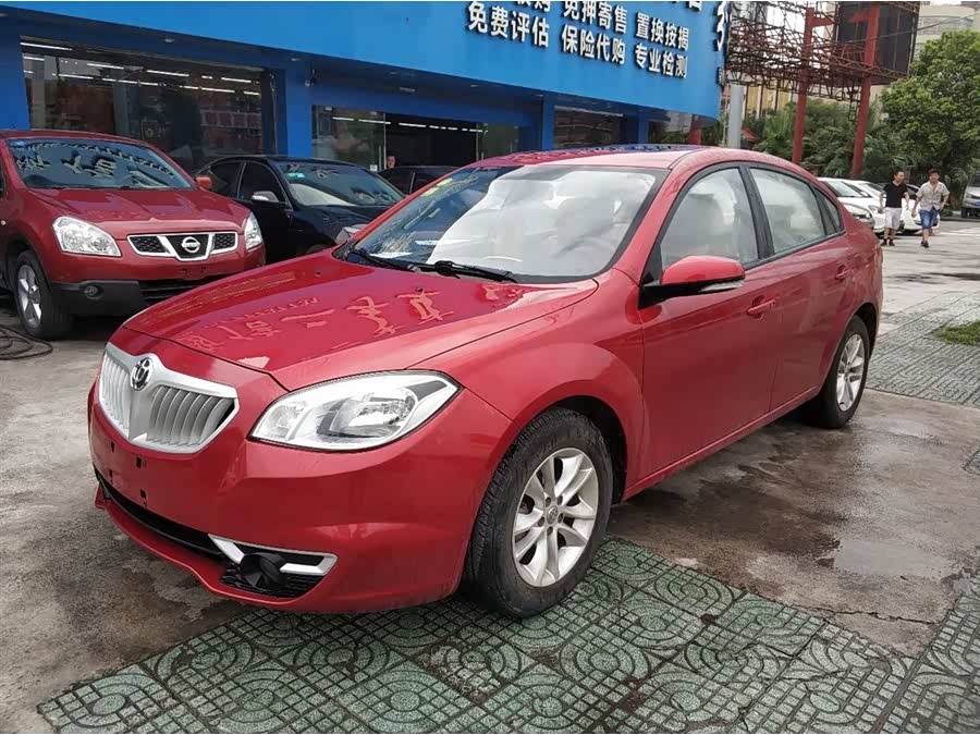 中华h330 2013款 1.5l 自动豪华型