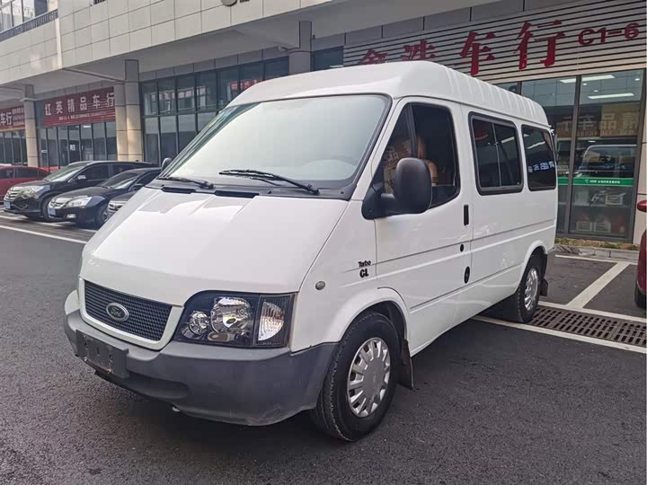 经典全顺 2016款 2.8t柴油短轴6座中顶多功能车jx493zlq4