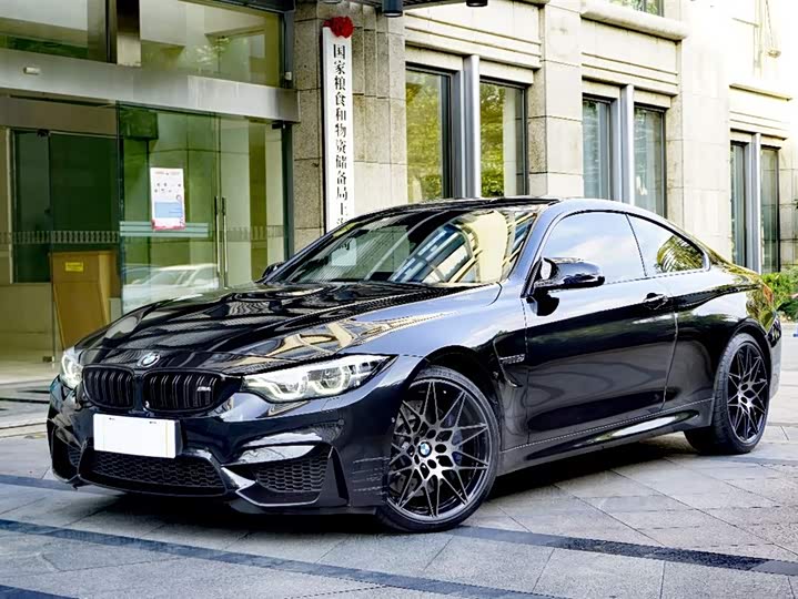 宝马m4 2018款 m4双门轿跑车车迷限量版